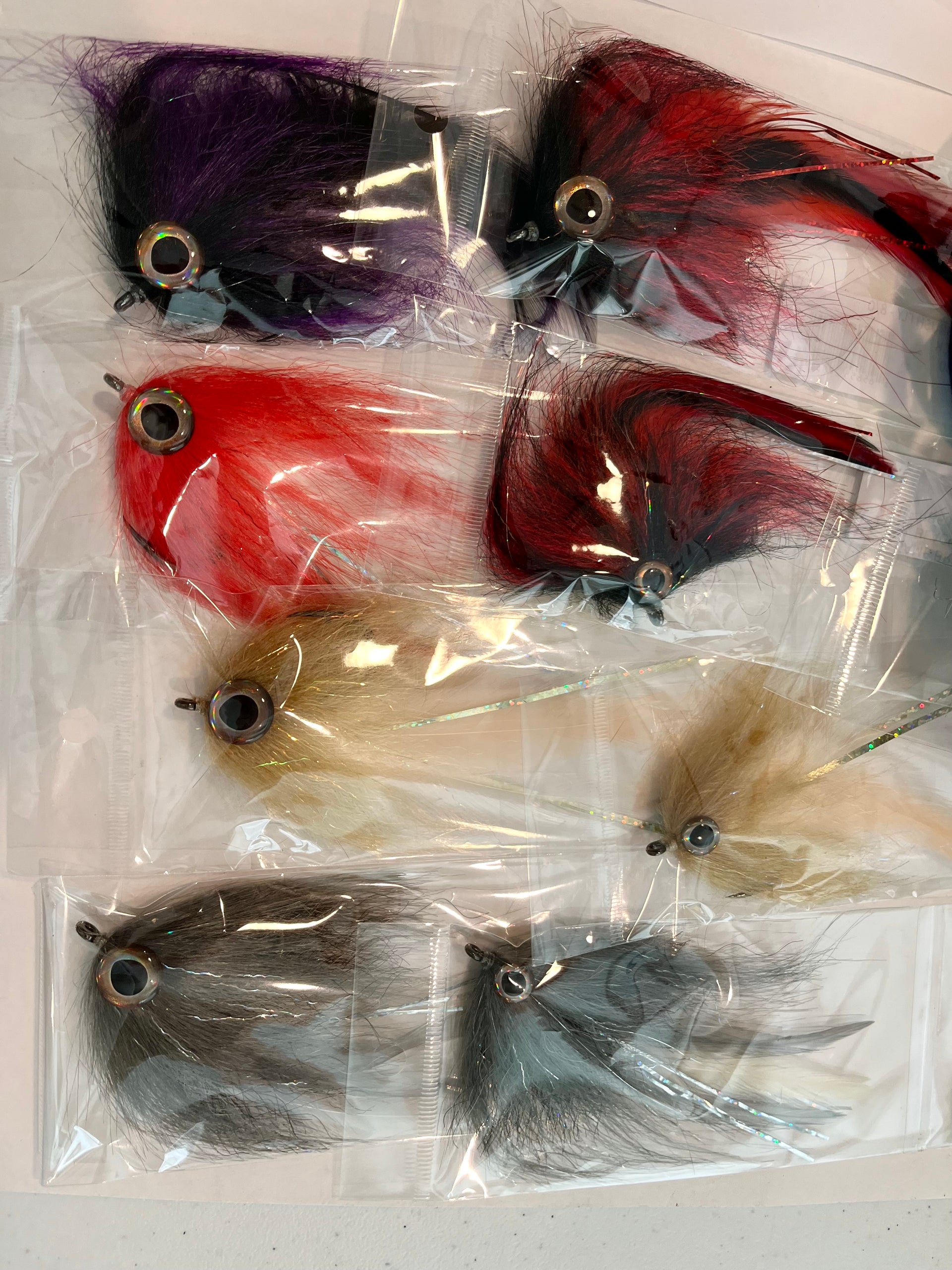 Big Game Brushy Red/Black #8/0